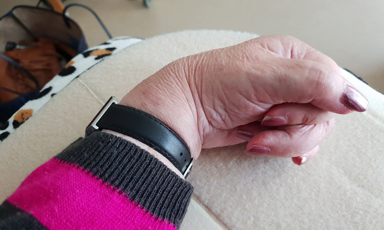 Die APARENT® Aktiv Arm-Lagerungsschiene: Eine extra komfortable Anwendung