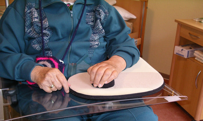 Die APARENT® Aktiv Arm-Lagerungsschiene: Positive Aufmerksamkeit